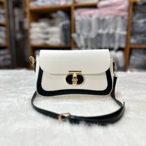 Korean version of small bag women's fashion new shoulder crossbody bag RM105