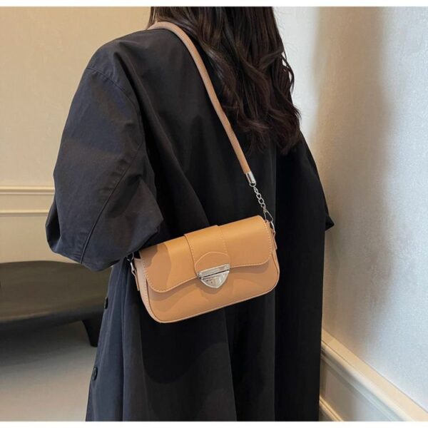 Simple and modern solid color shoulder bag for women RM65