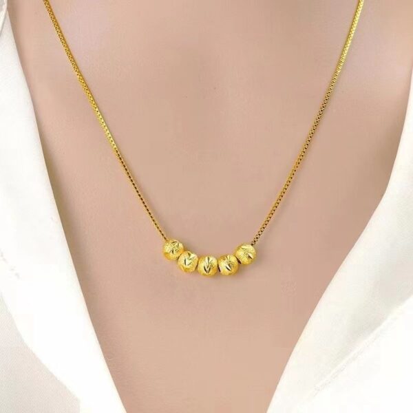 Golden Bead Necklace – Light Luxury Elegance