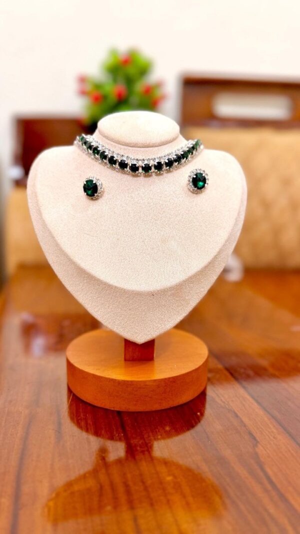 Light luxury temperament colorful necklace earrings set without a box