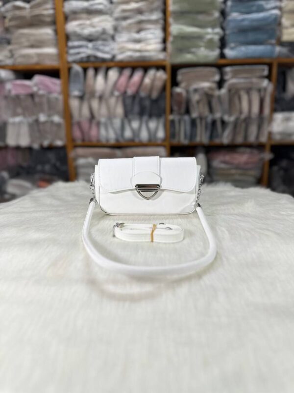 Simple and modern solid color shoulder bag for women RM65