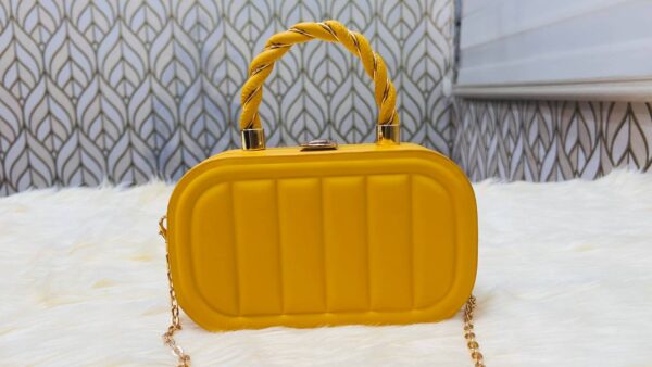 IELGY women's high-end chain solid color box small square bag RM86